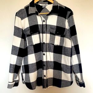 Black/White Plaid Old Navy Shirt/Jacket